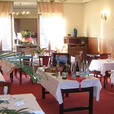 Les Negociants Hotel Pontgibaud Eksteriør billede